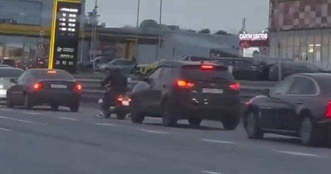  U Moskvi ponovo uvedena ograničenja za kupovinu benzina zbog nestašica goriva 