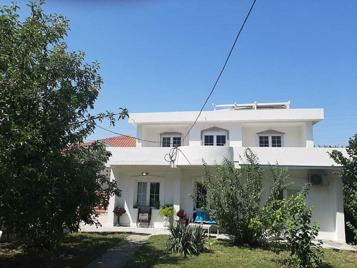  Ko je najbogatija folkerka na estradi, a da joj muž ništa nije dao? Ona u kućama ima 800.000 €, a ni 