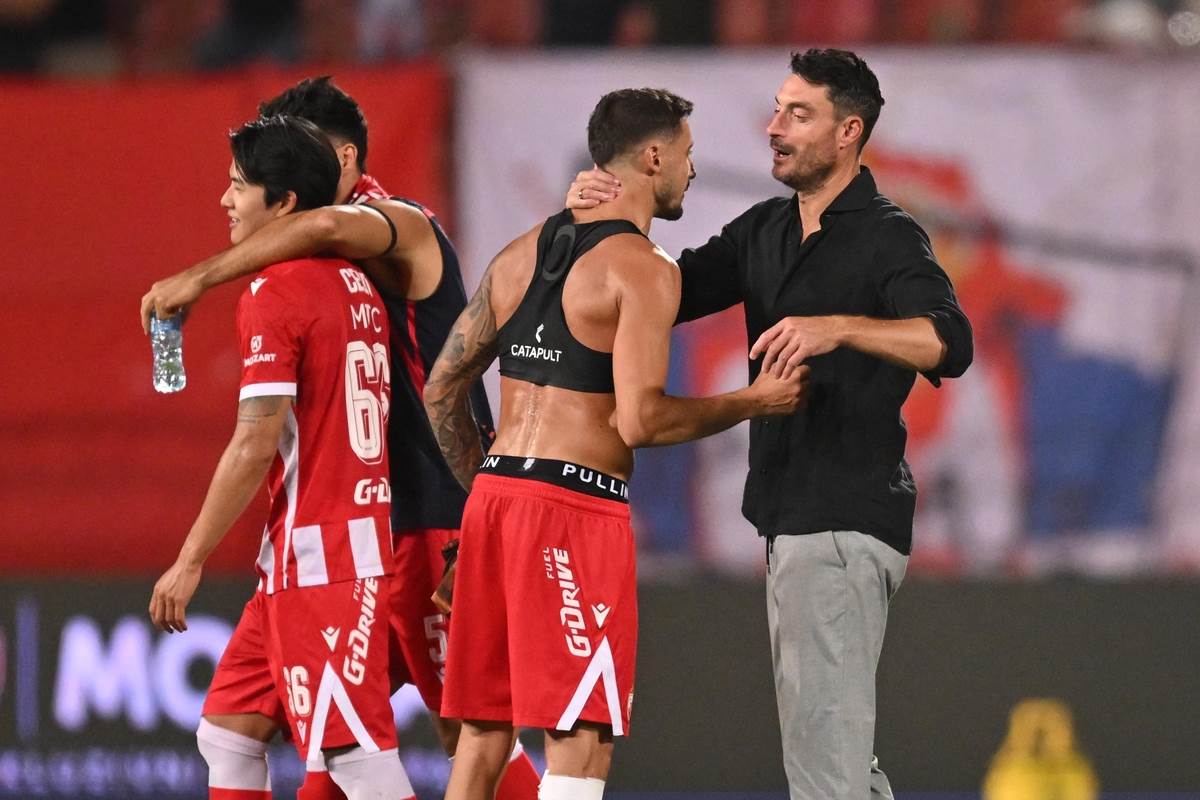  Albert Rijera poveo 23 igrača u Plzenj: Cijeli avion treba da ubijedi da je rezultat 0:0 