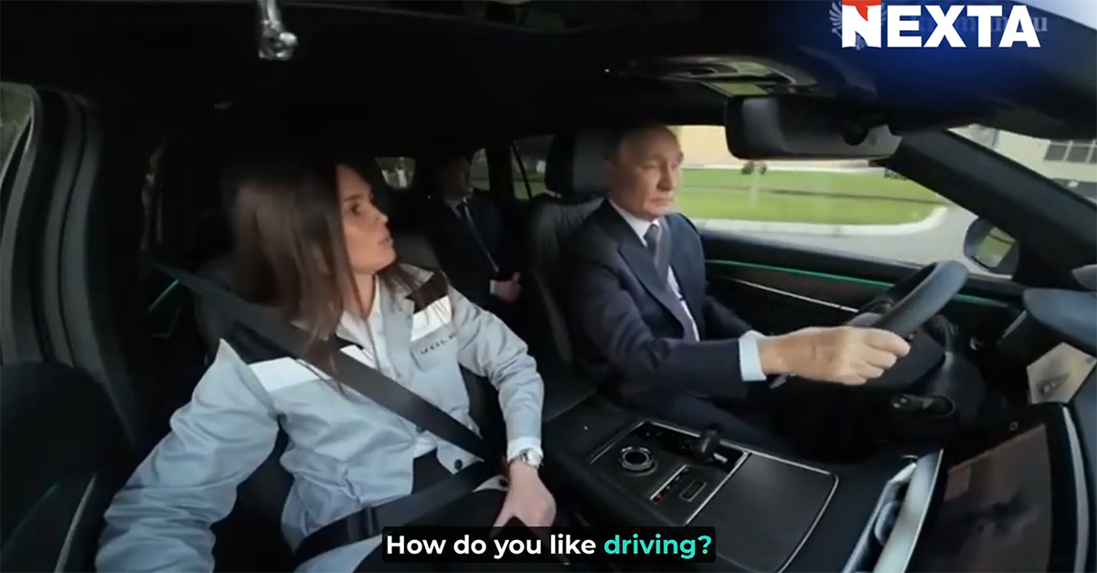  Putin provozao novi ruski automobil: "Uplašili su se, mislili su da sam početnik" (Video) 