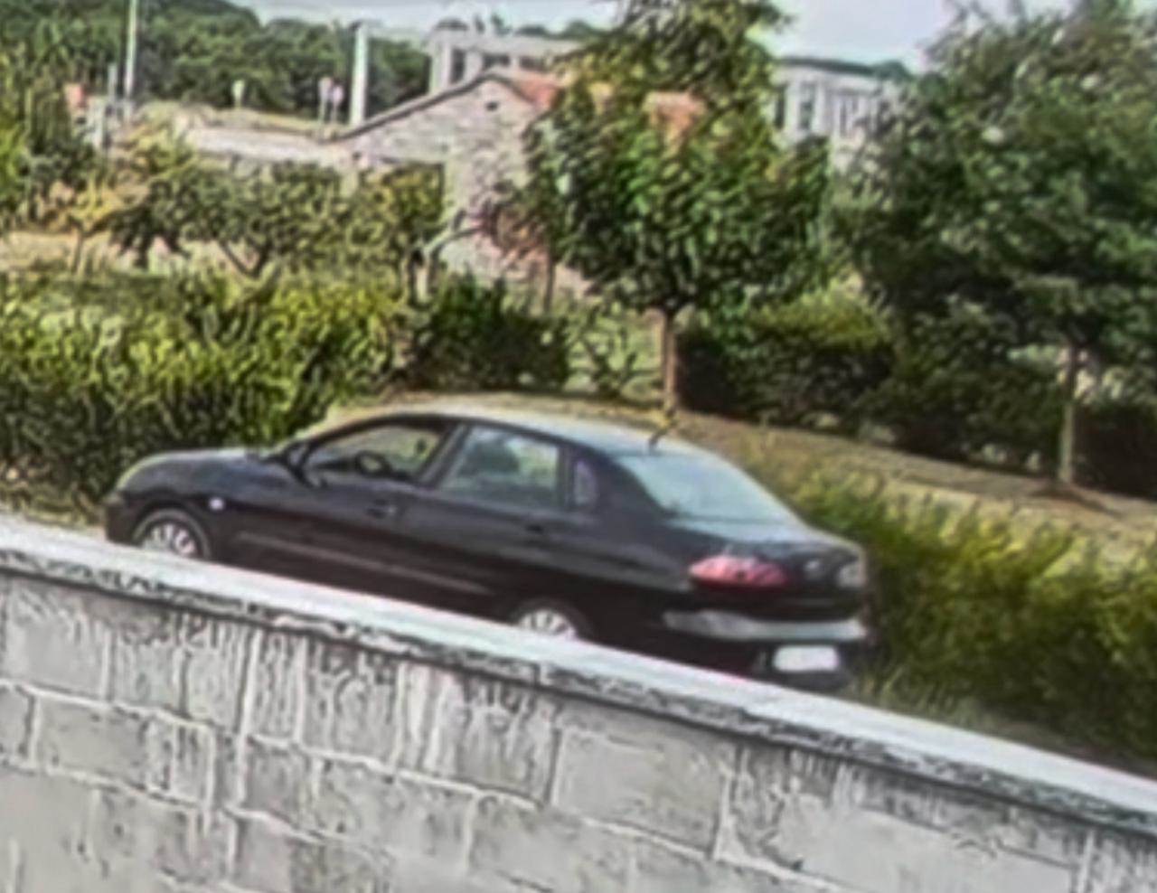  Policija objavila fotografiju vozila za koje se sumnja da je trostruki ubica koristio za bjekstvo 