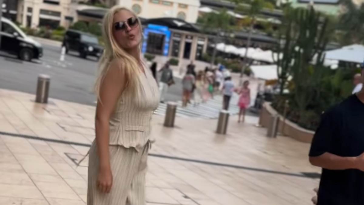  Sad je i zvanično, razveli se Marko i Goga Gačić: Pevačica se pojavila u sudnici, on poslao advokata 