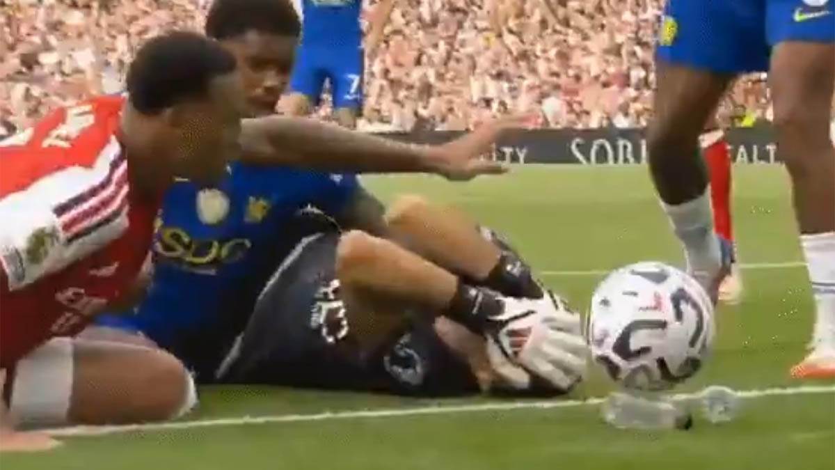 Da li sudije guraju Arsenal u Premijer lig 