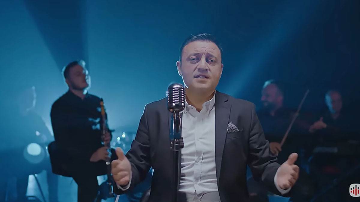  Ranjen pjevač Aziz 