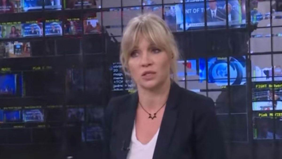  Voditeljka Dnevnika igra oko šipke 
