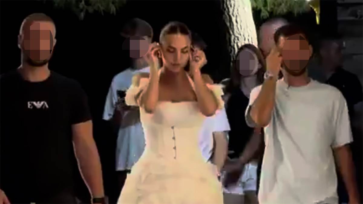  Uhvaćena u Vinkovcima kod Jakova Jozinovića: On na bini, a kamera snimila pjevačicu u publici 