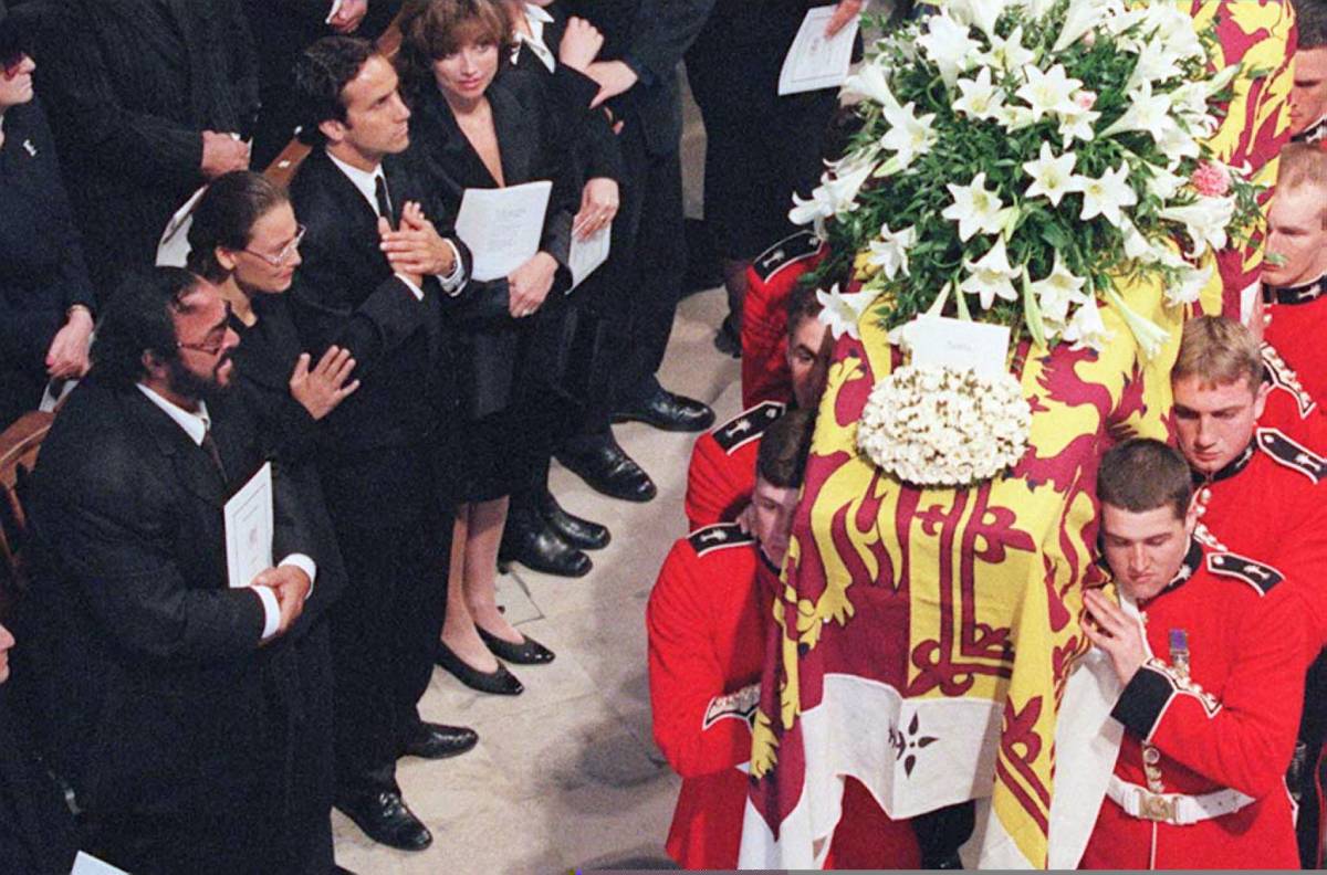  Odbili poslednju želju princeze Dajane na sahrani: Njen brat objelodanio šta je tražila od porodice 