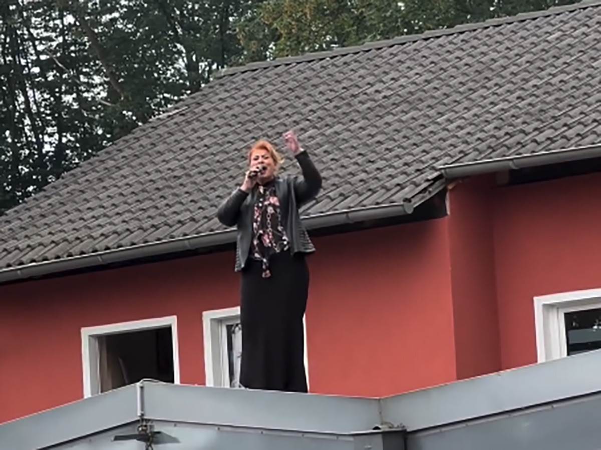  Ćana sltigla helikopterom na šabački vašar 