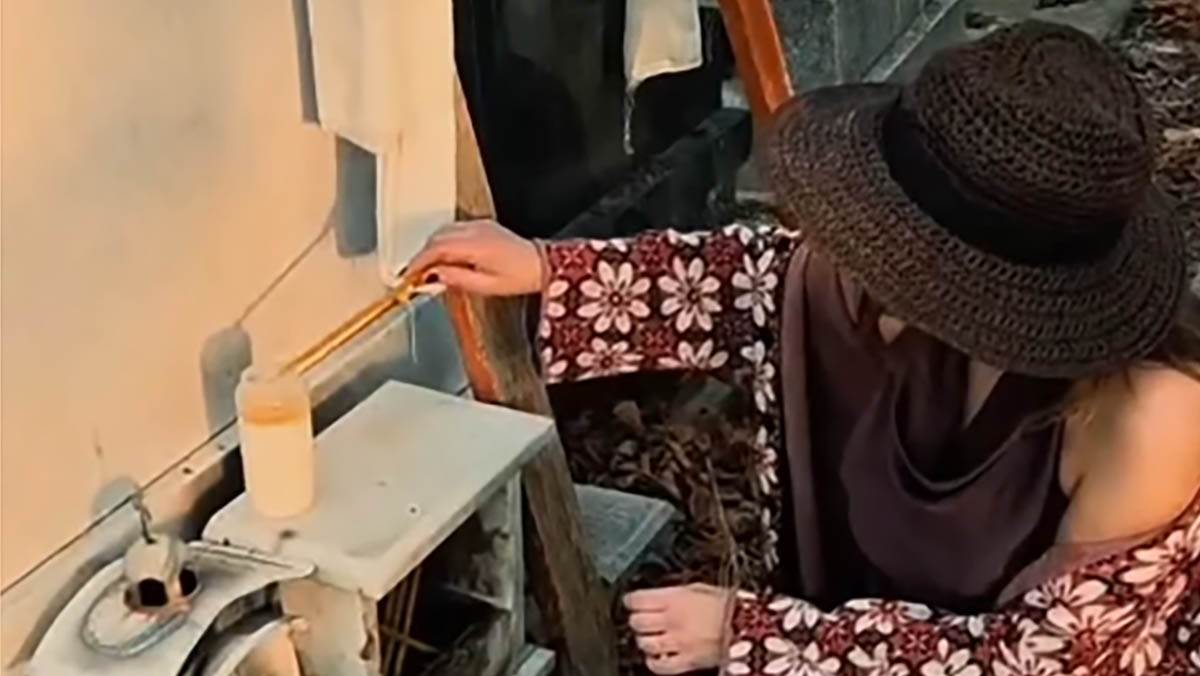  Ana Nikolić posjetila grob Marine Tucaković nakon prozivki Bokija 13 
