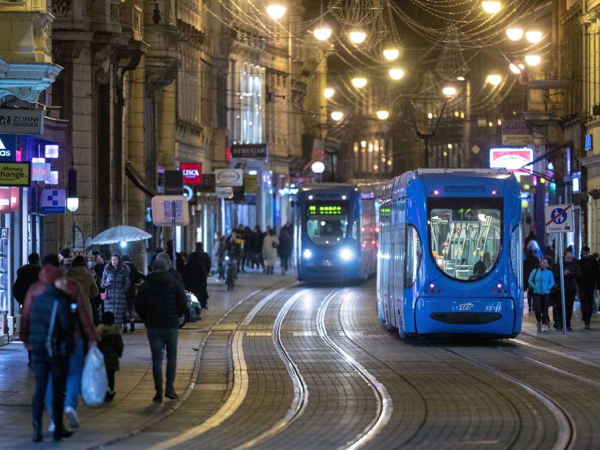  Zagreb u saobraćajnom kolapsu: Stali tramvaji i autobusi, gradonačelnik odbija ultimatume radnika 