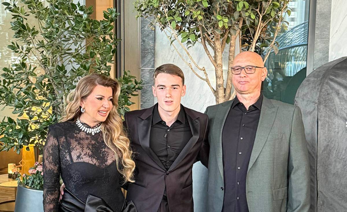  Viki Miljković prije godinu dana okupila estradu na punoljetstvu sina 