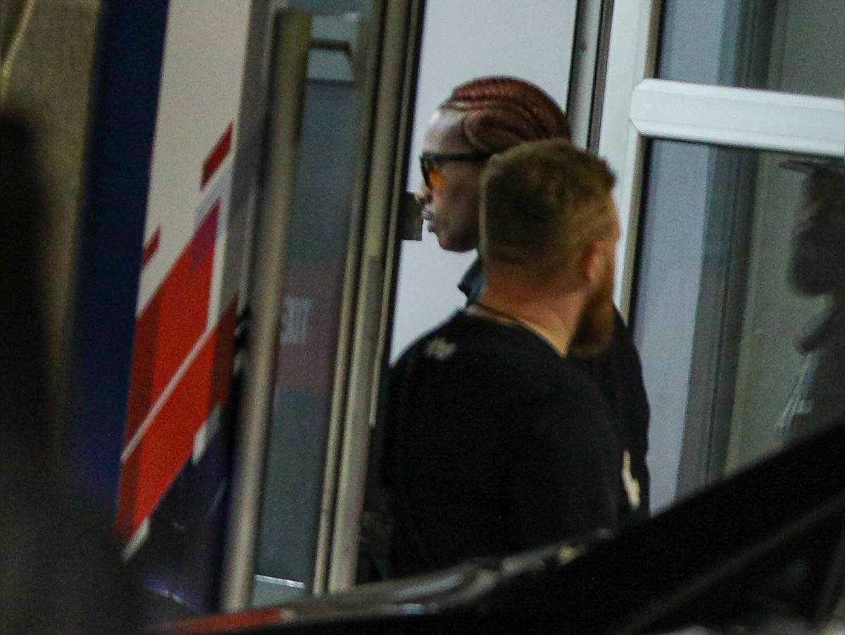  Asap Rocky stigao u Arenu, sve je spremno za spektakl: Došao u pratnji 3 kombija, od Rijane ni glasa 