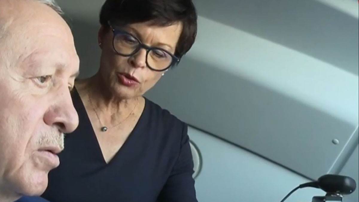  Erdogan sio za komande voza, Marta ga pitala da li zna da leti helikopterom 
