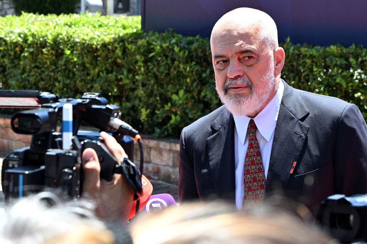  Edi Rama odbio da podnese ostavku 