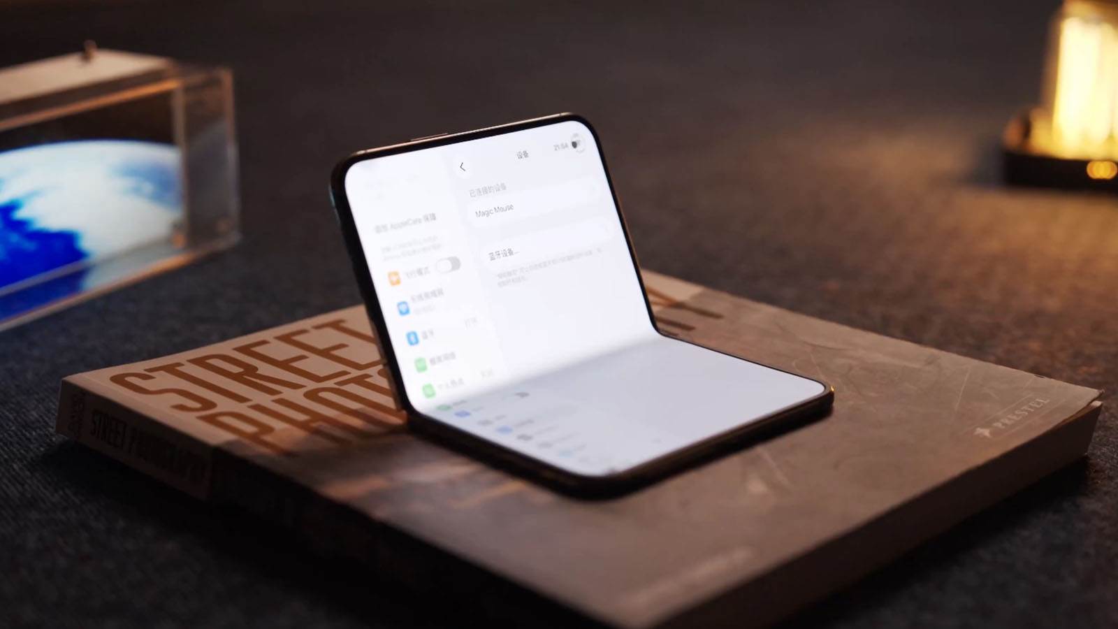  Kako izgleda ekran savitljivog iPhone-a nakon 10.000 preklapanja 