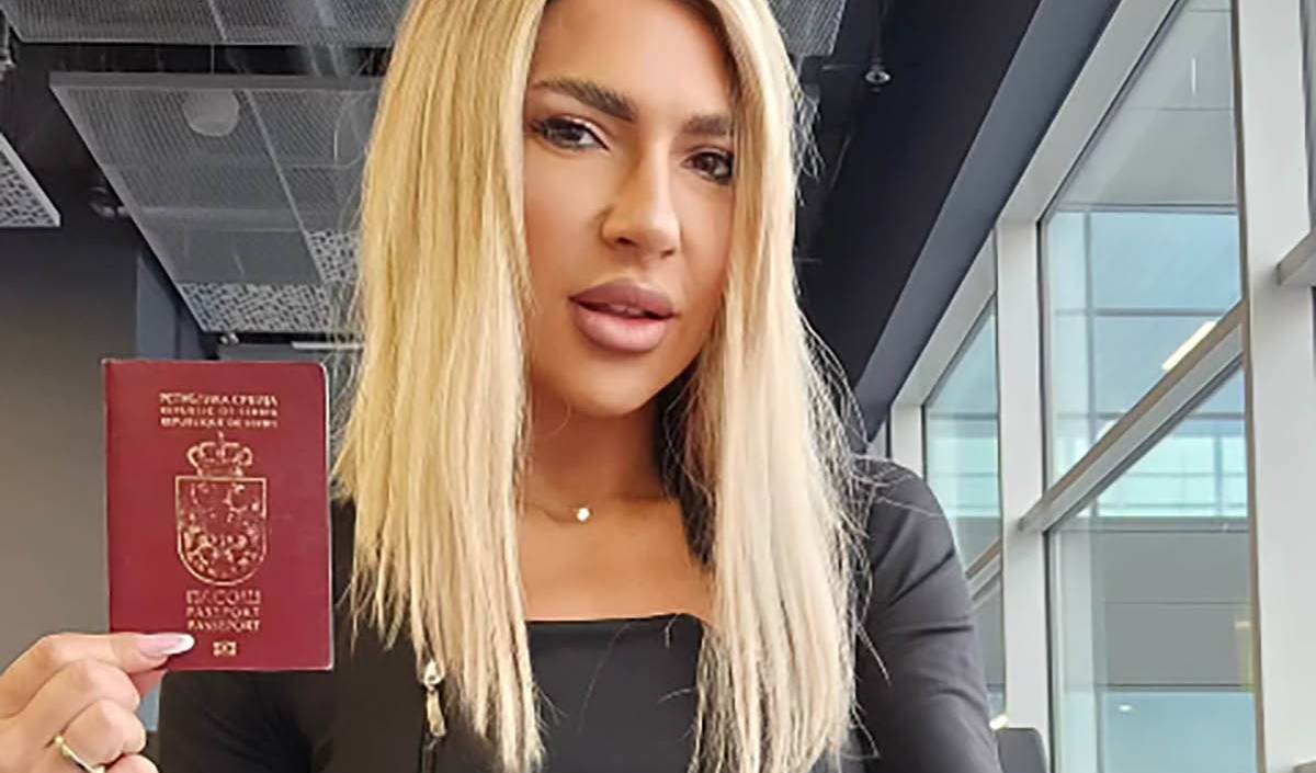  Jovana Jeremić spakovala kofere i napustila Srbiju: Voditeljka se oglasila i otkrila gde se trenutno 
