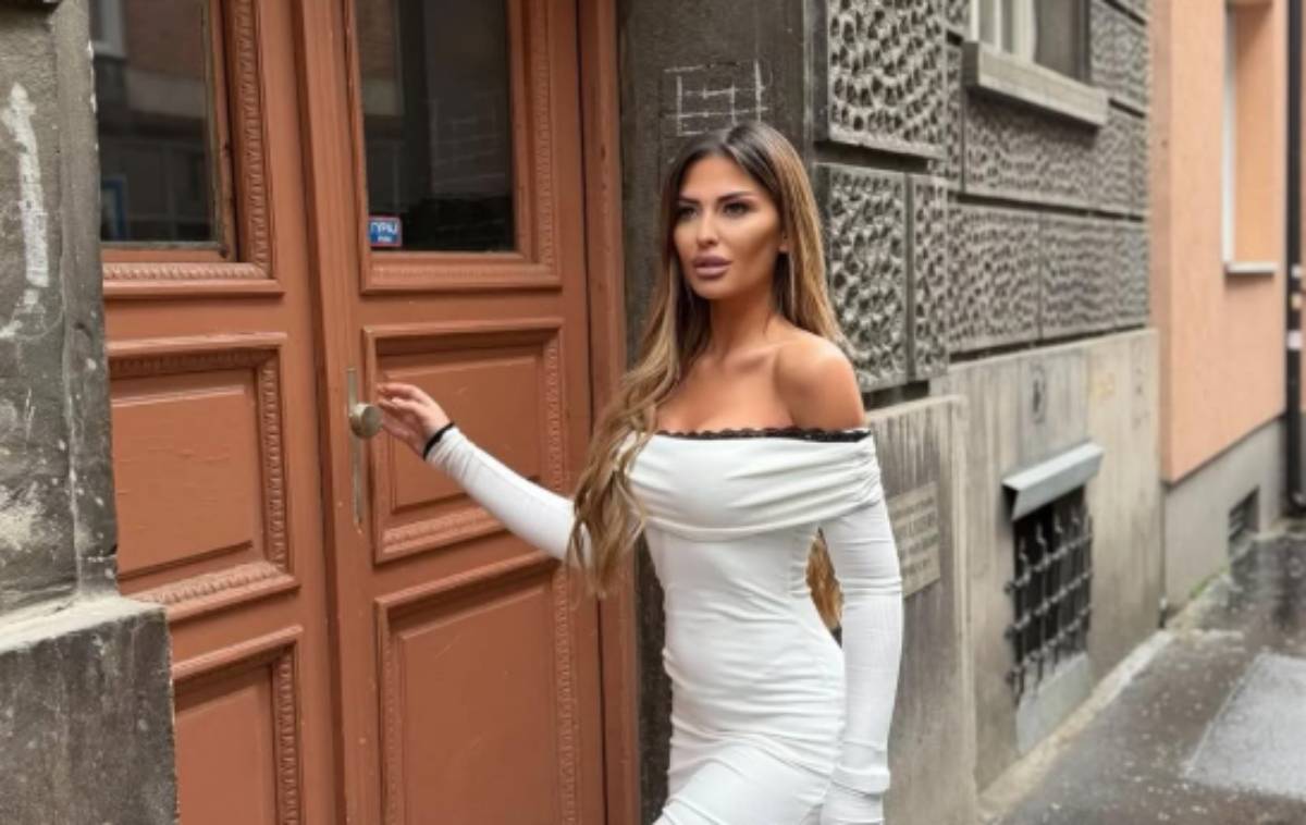   Ana Radulović uhvaćena s misterioznim muškarcem 