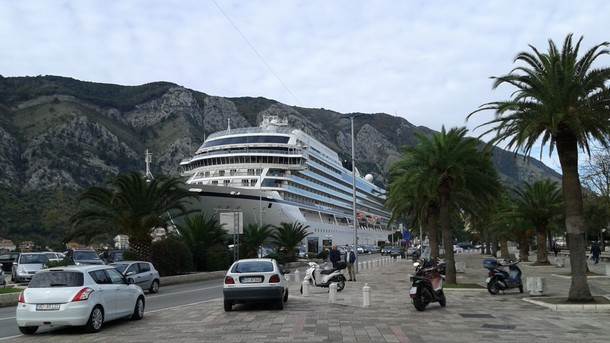  U luku Kotor je danas uplovio novoizgrađeni brod kompanije Viking Cruises 