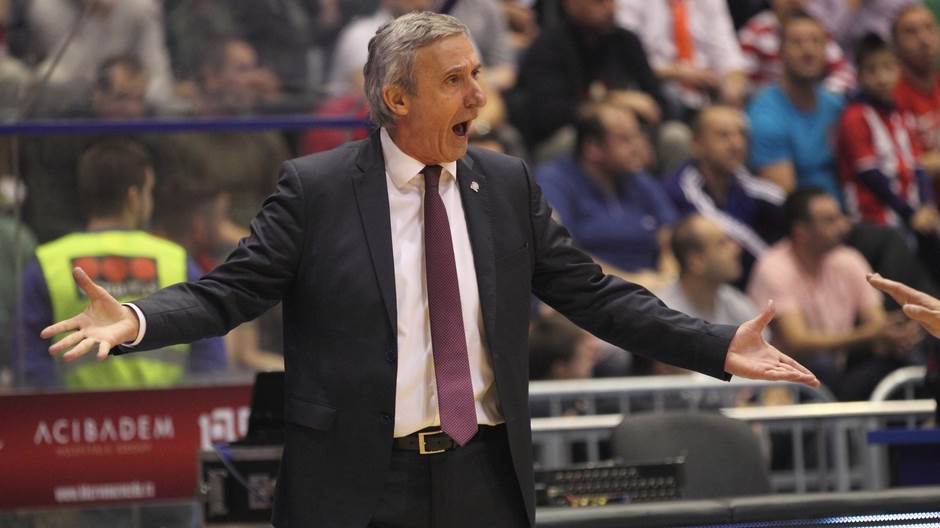  Svetislav-Pesic-poslao-Kevina-Serafana-u-svlacionicu-u-toku-meca 