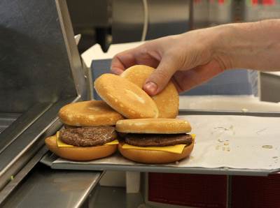  Italija-ministar-policije-ljut-na-Mekdonalds 