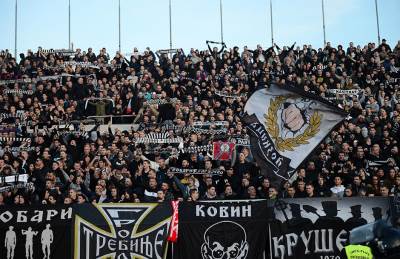  Grobari jajima po Upravi Partizana! 