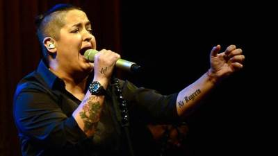  "Platite, pa ću reći koga volim" 