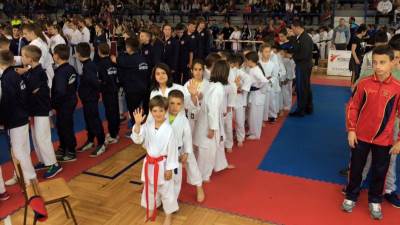  Mlade nade karate kluba Iskra osvojile 12 medalja 
