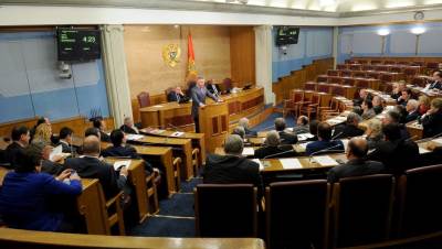  Nema Premijerskog sata i poslaničkih pitanja 