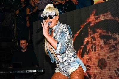  Jelena Karleuša kao Fredi Merkjuri! (VIDEO) 