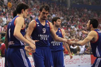 Efes "razbio" Fener, opet finale Real - Barsa? 