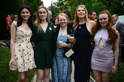  Zalutale kod kraljice na rođendan? (FOTO) 