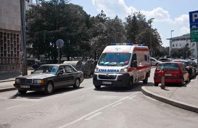  Devojčica podletela pod auto, jurila Pokemone! 