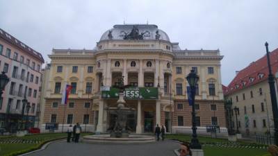  bomba u parlamentu slovacka 