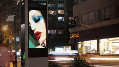  Pornići nasred ulice! 