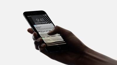  DIJABOLA:Zbog novog telefona sad se zove Ajfon Sim 