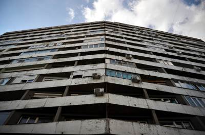  Čudom preživio pad sa 23. sprata 