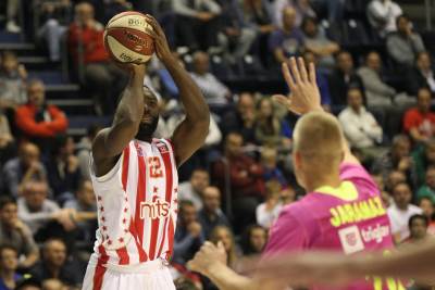  Drama u Mitrovici: Zvezda na 17-0 posle produžetka 