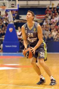  Ljulj "uhapsio" Gaudloka, Kerol sipao trojke! 