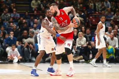  Efikasno u Milanu, Barsa jedva 