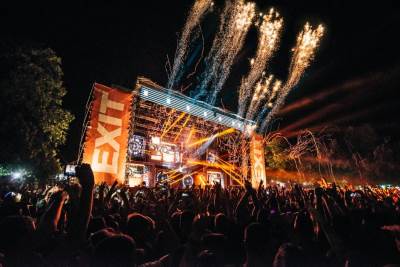  Na EXIT dolaze HITMEJKERI! 