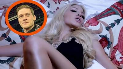  Ova lepotica bi da bude s glumcem u krevetu! 