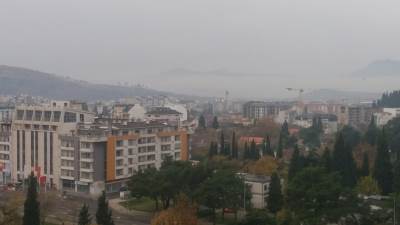  Bačen eksploziv u soliteru na Zabjelu 