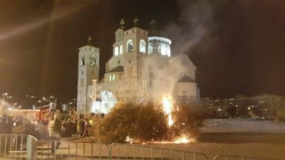  MCP poziva na poštovanje mjera: NEMA CENTRALNOG NALAGANJA BADNJAKA, BOŽIĆ SLAVITE KOD KUĆE 