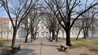  Policija reagovala na prijave o događaju ispred Gimnazije  