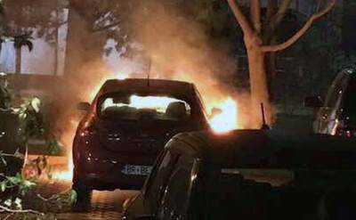  Zapaljeno vozilo vođe navijača reprezentacije  