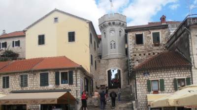  Lovćen banka otvorila filijalu u Herceg Novom 