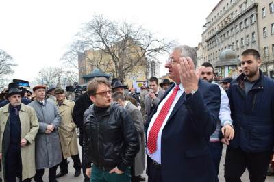  Filmska kampanja Vojislava Šešelja! (FOTO, VIDEO)  