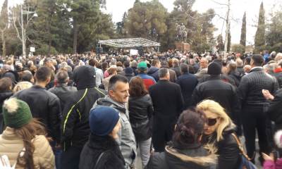  Preko 2,000 ljudi na protestu pred Skupštinom! (FOTO) 