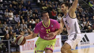  Mega pojačanje za Igokeu  