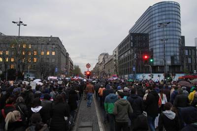  DAN 5: Devojke u gaćicama pozdravile demonstrante 